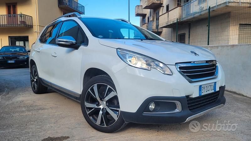 Usata Peugeot 2008 92 CV (67 kW) 2015 Bianco SUV