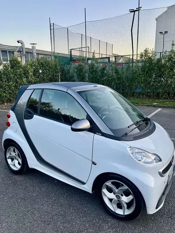 Usata Smart ForTwo Cabrio Pulse 71 CV (52 kW) 2014 Bianco Cabrio