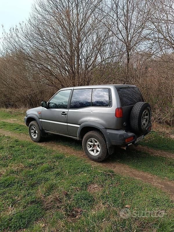 Usata Nissan Terrano 125 CV (91 kW) 1999 Grigio SUV