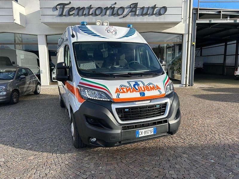 Usata Fiat Ducato 165 CV (121 kW) 2024 Bianco pastello Furgone
