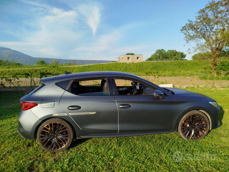 Usata Cupra Leon 245 CV (180 kW) 2021 Grigio Berlina