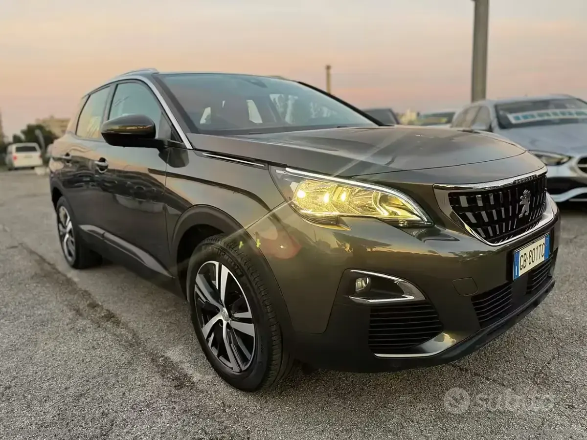 Usata Peugeot 3008 Allure 131 CV (96 kW) 2020 Other SUV