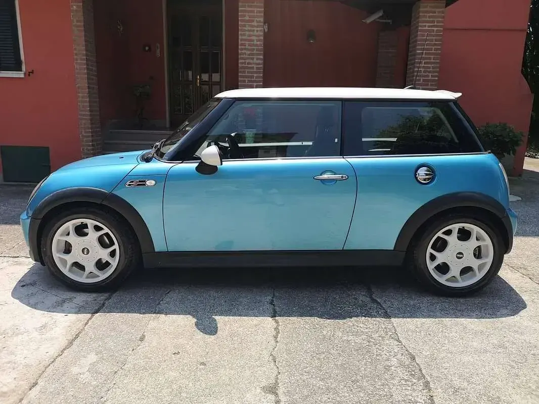 Usata Mini Cooper S 170 CV (125 kW) 2004 Blu/azzurro Utilitaria