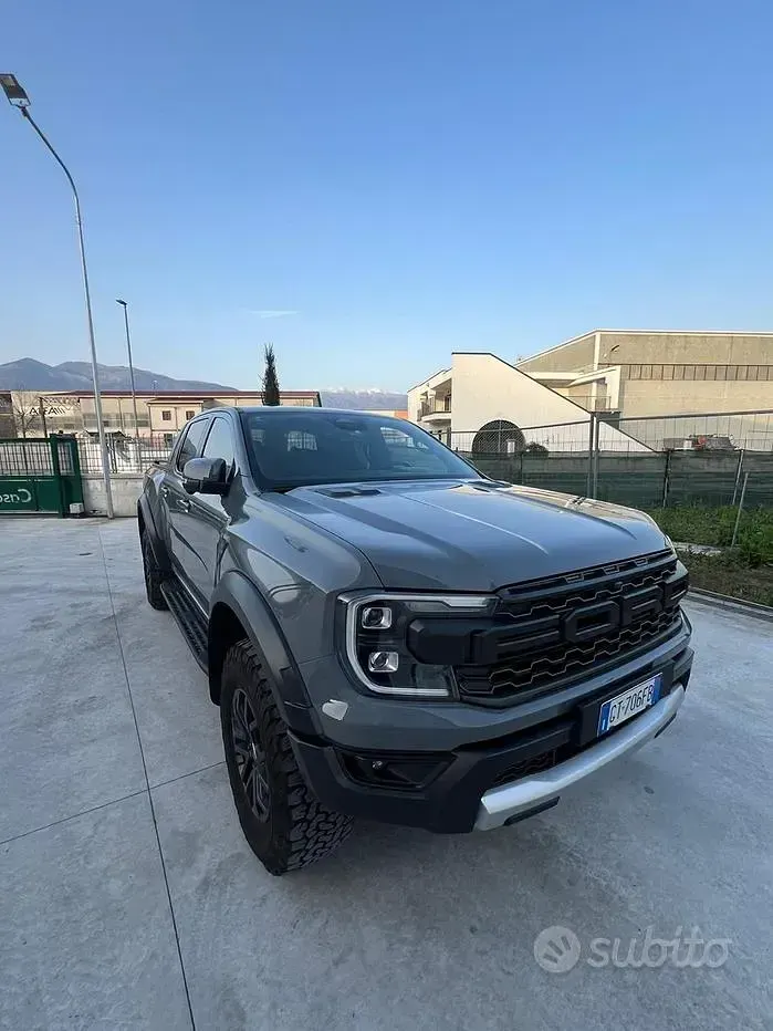 Usata Ford Ranger Raptor 292 CV (214 kW) 2024 Grigio Pick-up