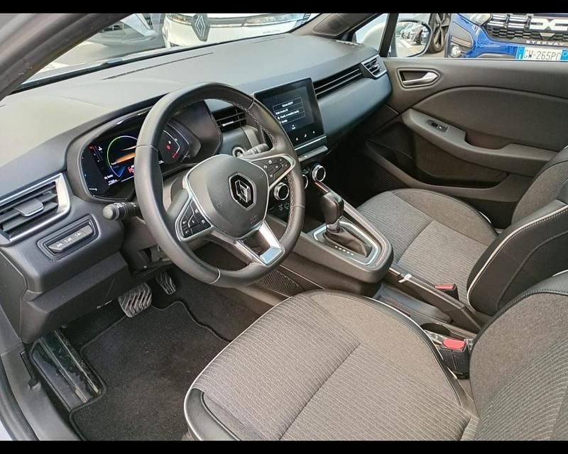 Usata Renault Clio V Intens 140 CV (102 kW) 2022 Grigio Utilitaria