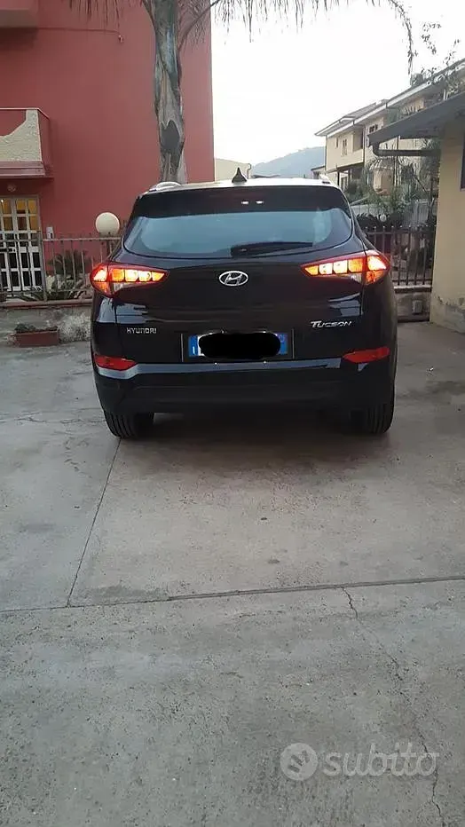 Usata Hyundai Tucson 116 CV (85 kW) 2017 Nero SUV