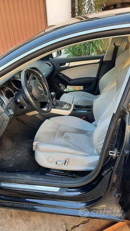 Usata Audi A5 Sportback Business 177 CV (130 kW) 2012 Blu Utilitaria