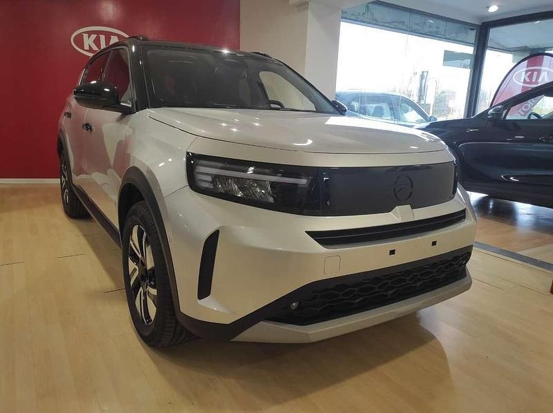 Nuova Opel Frontera 110 CV (80 kW) 2025 Canyon orange SUV