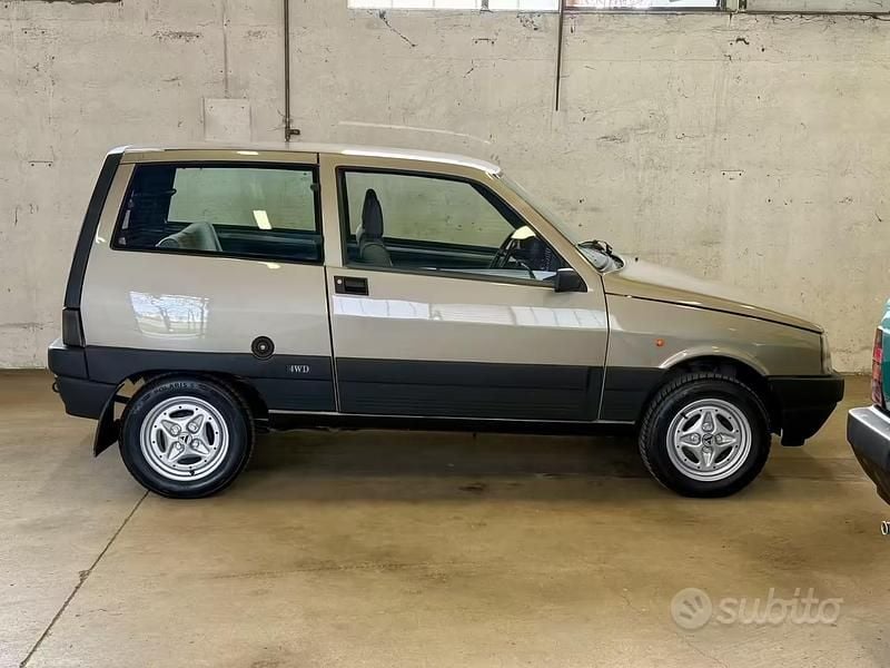 Usata Autobianchi Y10 76 CV (55 kW) 1989 Marrone Utilitaria
