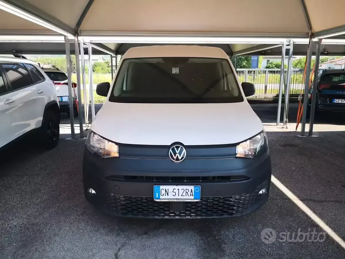 Usata VW Caddy 122 CV (89 kW) 2023 Bianco Monovolume