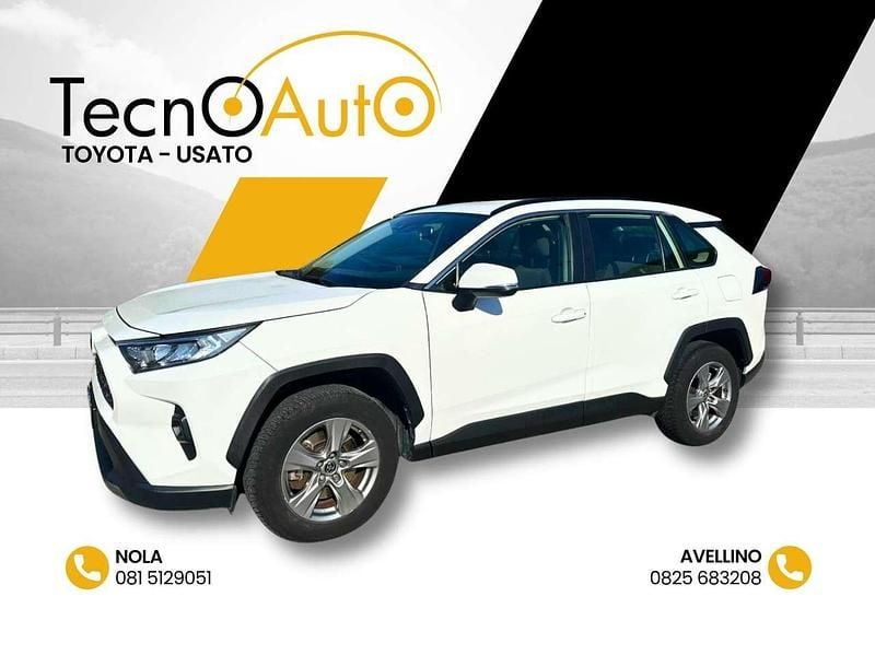 Usata Toyota RAV4 Hybrid Active 178 CV (130 kW) 2022 Super white SUV