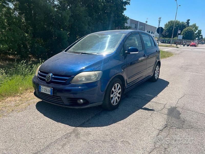 Blu Usata 2006 VW Golf V Tre volumi | 2200 € (Ottimo prezzo) - Immagine 1/4