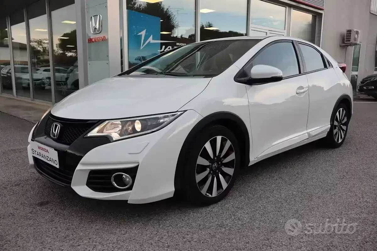 Usata Honda Civic Elegance 120 CV (88 kW) 2017 Bianco Berlina