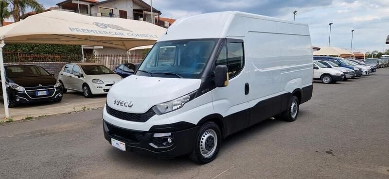 Usata Iveco Daily 145 CV (106 kW) 2016 Bianco