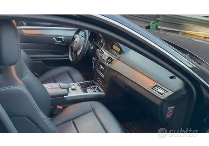Usata Mercedes E200 184 CV (135 kW) 2015 Nero Berlina