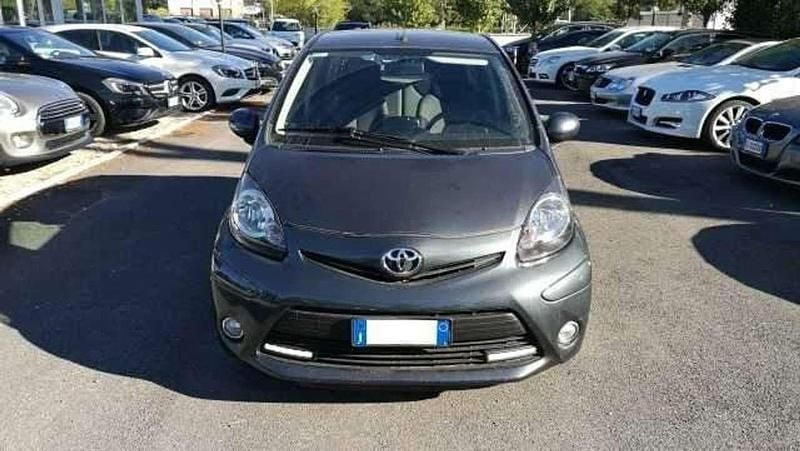 Usata 2013 Toyota Aygo Connect Style Due volumi | 4500 € (Ottimo prezzo) - Immagine 1/4