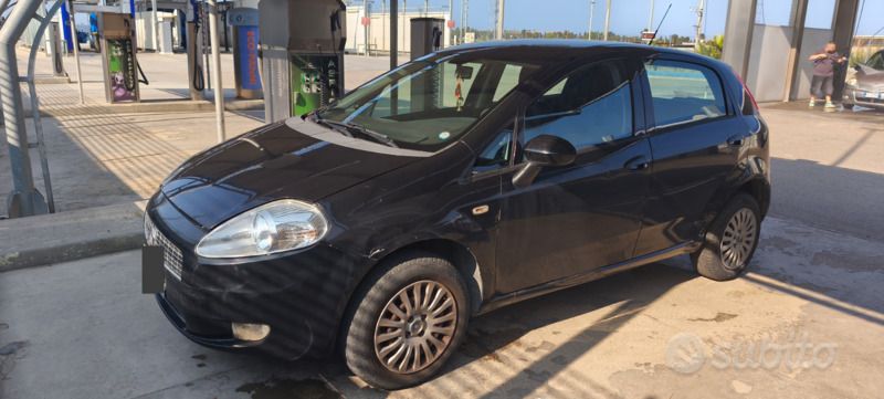 Usata Fiat Grande Punto 65 CV (47 kW) 2010 Nero Utilitaria