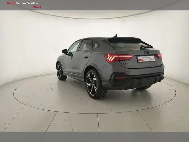 Usata Audi Q3 Sportback Ambiente 193 CV (141 kW) 2025 Grigio daytona perlato SUV