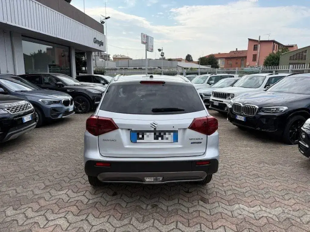 Usata Suzuki Vitara 102 CV (75 kW) 2022 Grigio SUV
