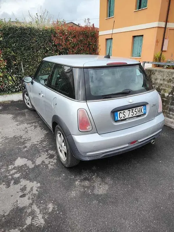 Usata Mini ONE 90 CV (66 kW) 2005 Utilitaria