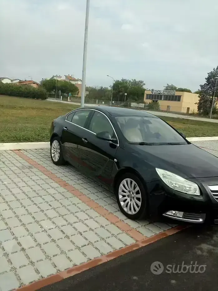 Usata Opel Insignia 160 CV (117 kW) 2010 Nero Berlina
