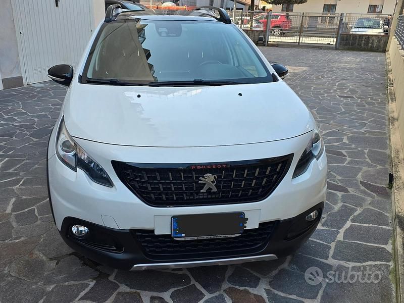 Usata Peugeot 2008 GT-line 110 CV (80 kW) 2016 Bianco SUV