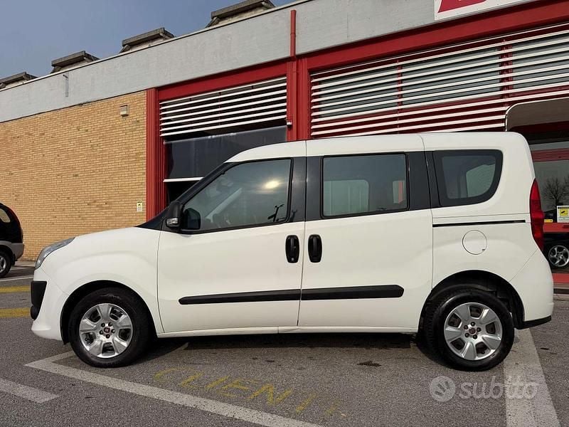 Usata Fiat Doblò Active 105 CV (77 kW) 2011 Bianco Monovolume