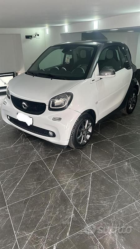 Usata 2016 Smart ForTwo Coupé Due volumi | 6500 € (Super prezzo) - Immagine 1/4