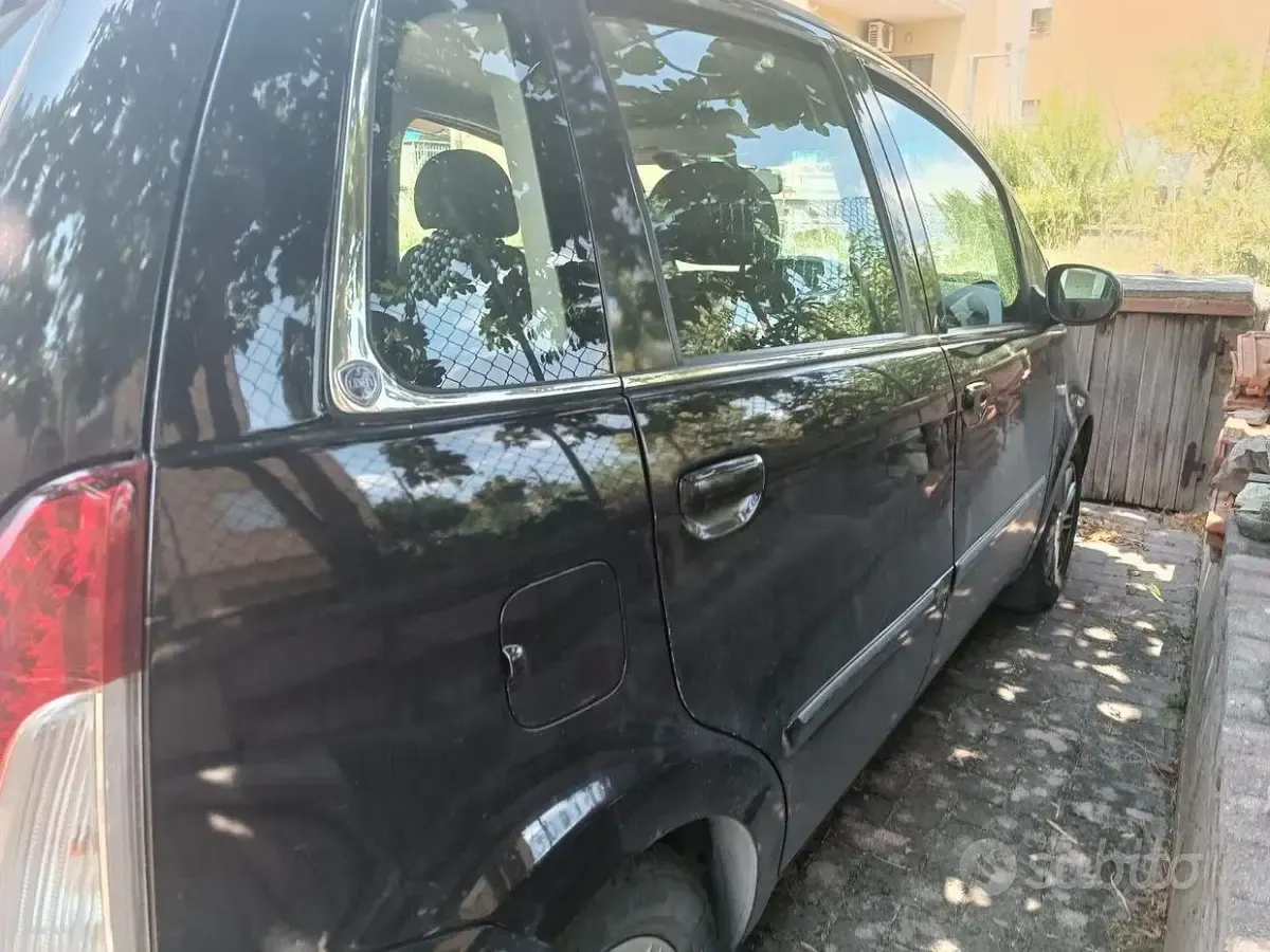 Usata Lancia Musa 69 CV (50 kW) 2010 Nero Monovolume