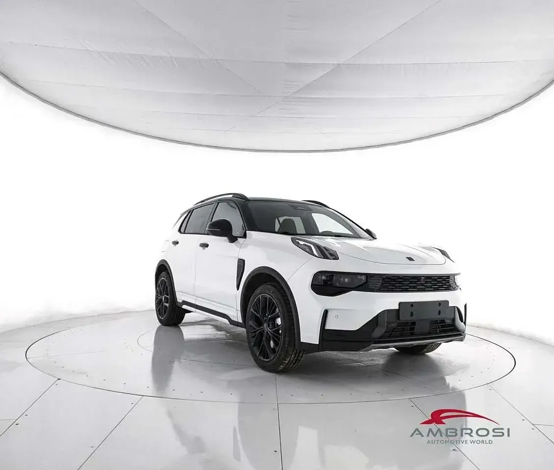Nuova Lynk & Co 01 261 CV (191 kW) 2026 Crystal white SUV