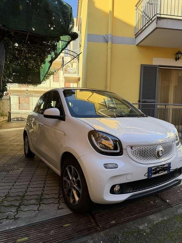 Usata Smart ForFour Passion 90 CV (66 kW) 2016 Utilitaria