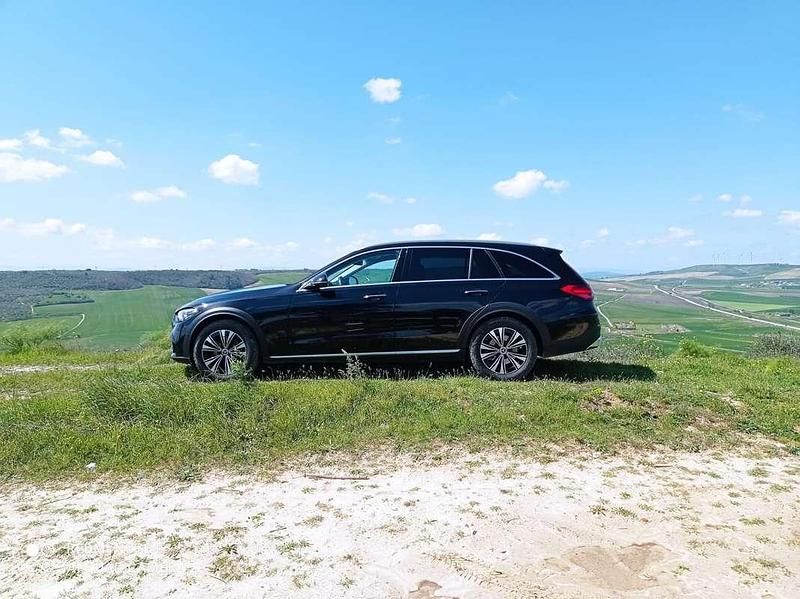 Begagnad Mercedes C220 Premium Plus 200 HK (147 kW) 2023 Kombi