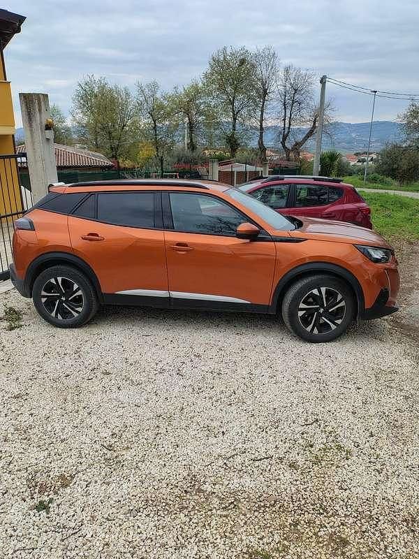Käytetty Peugeot 2008 Allure 100 kW (136 HP) 2021 Katumaasturi