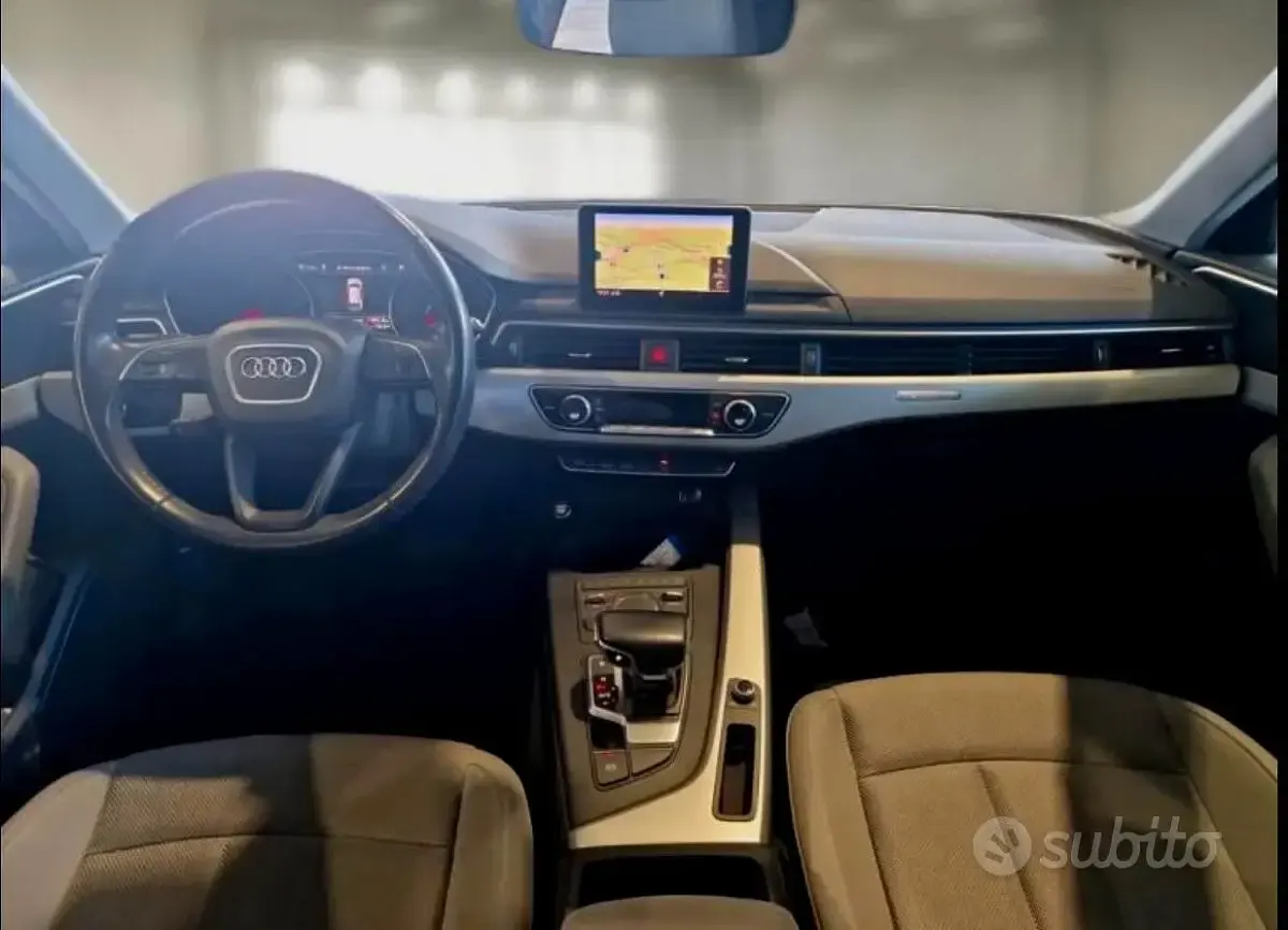 Usado Audi A4 Ambiente 190 CV (139 kW) 2019 Negro Familiar