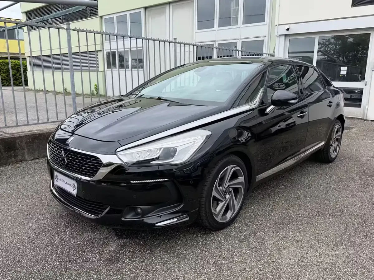 Usata DS Automobiles DS5 Performance 181 CV (133 kW) 2017 Nero Utilitaria