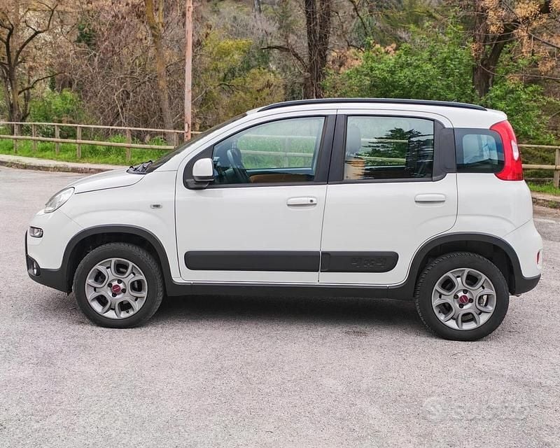 Usata Fiat Panda 4x4 S 86 CV (63 kW) 2016 Bianco Utilitaria