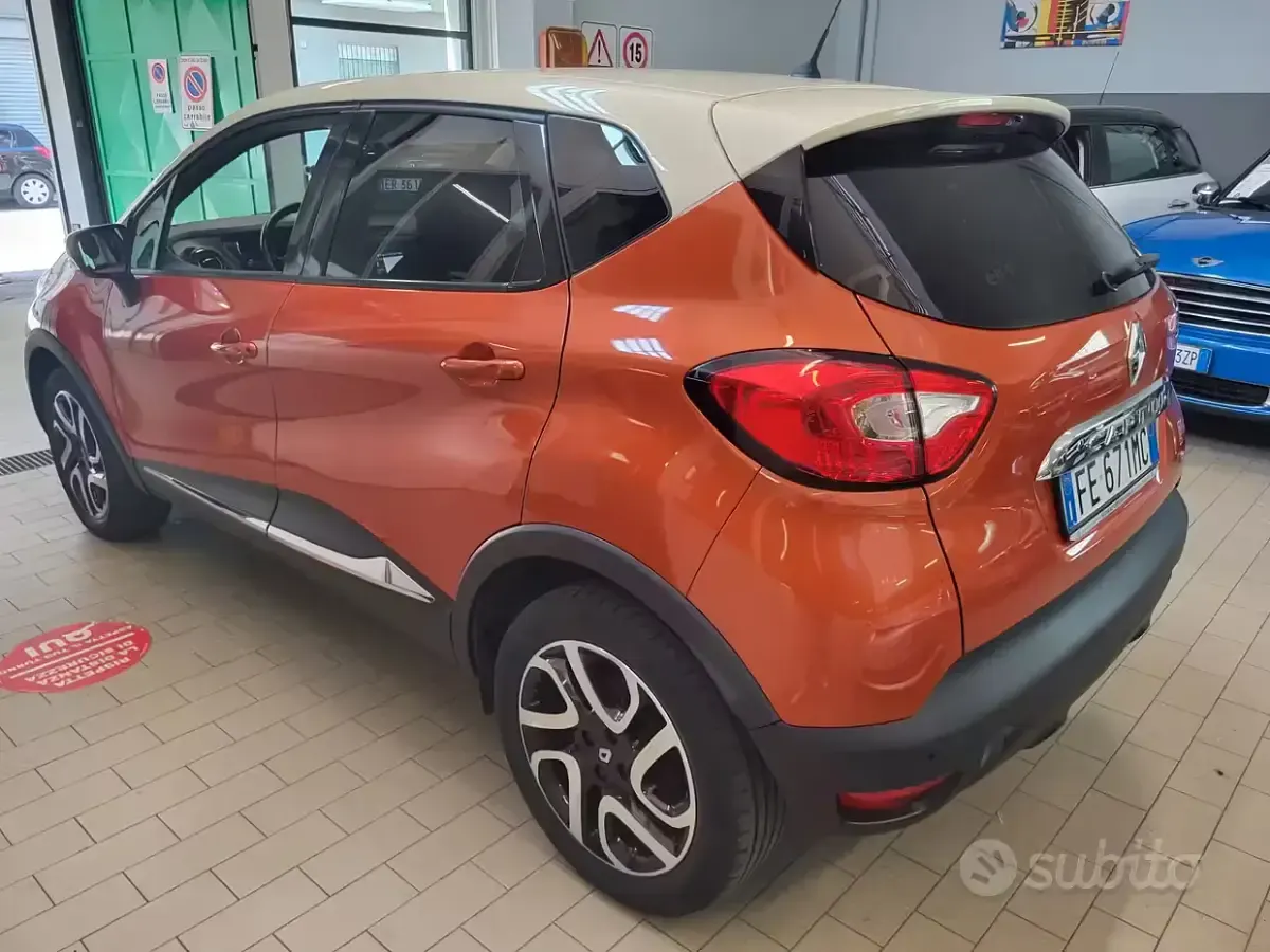 Usado Renault Captur PE 90 CV (66 kW) 2016 Naranja SUV