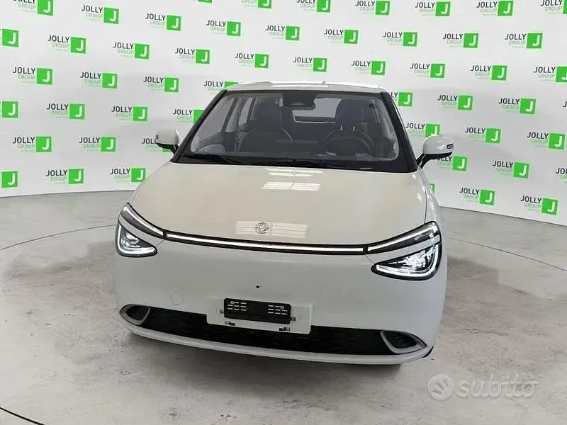 Nuova DongFeng Box 69 kW (95 CV) 2026 Bianco Utilitaria