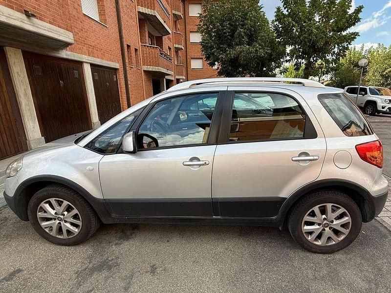 Usata Fiat Sedici Dynamic 120 CV (88 kW) 2012 Argento SUV