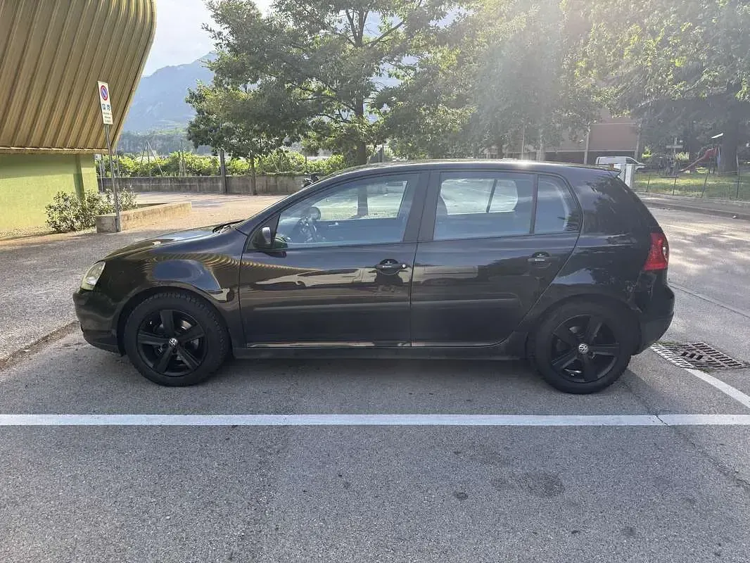 Usata VW Golf IV Comfortline 105 CV (77 kW) 2004 Nero Berlina