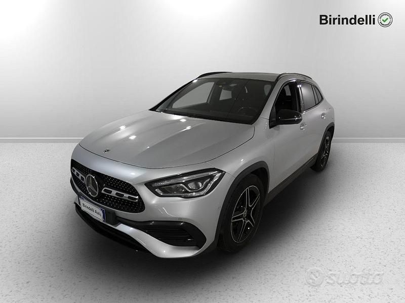 Grigio Usata 2022 Mercedes 180 Tre volumi | 34.950 € (Molto cara) - Immagine 1/3