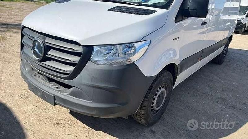 Usata Mercedes E-Sprinter 85 kW (116 CV) 2022 Bianco Furgone