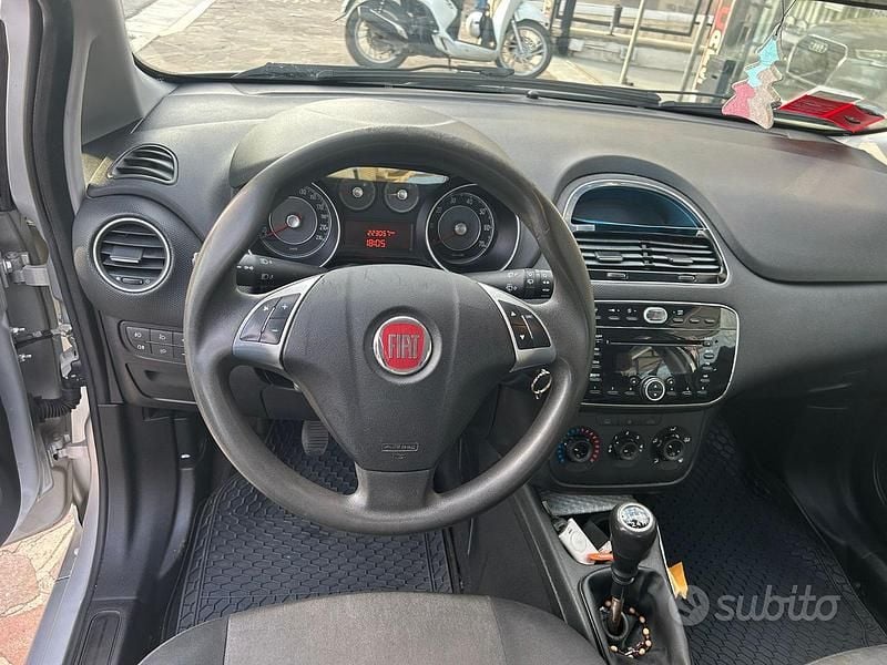 Usata Fiat Grande Punto 75 CV (55 kW) 2014 Grigio Utilitaria