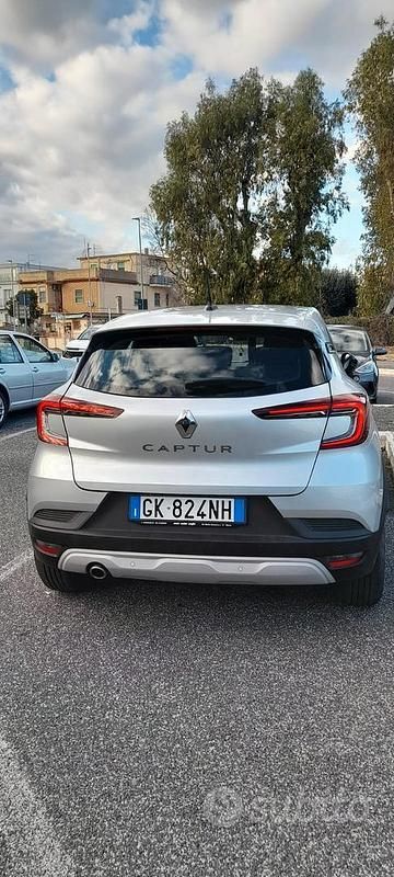 Usata Renault Captur Business 140 CV (102 kW) 2021 Grigio SUV