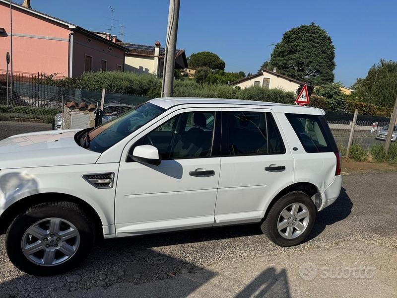 Usata Land Rover Freelander 2 HSE 190 CV (139 kW) 2011 Bianco SUV