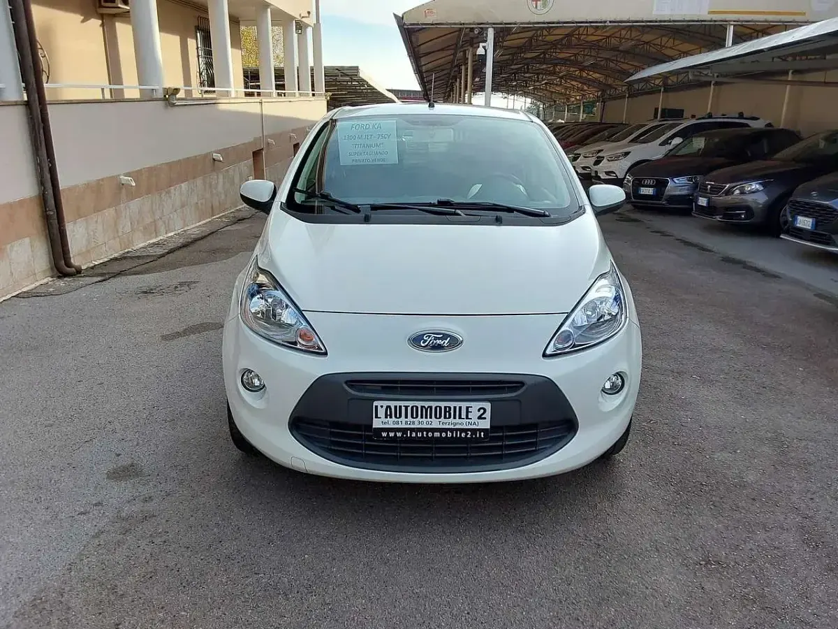 Usata Ford Ka Titanium 75 CV (55 kW) 2011 Bianco Utilitaria