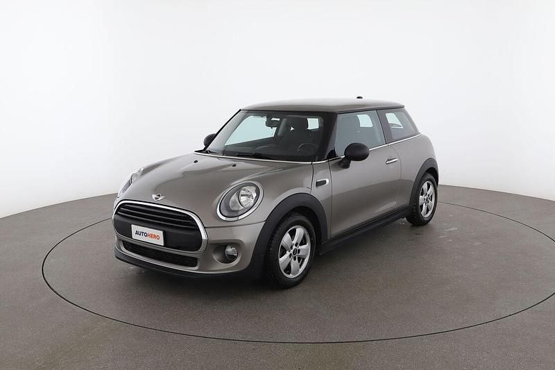 Grigio Usata 2018 Mini ONE Due volumi | 13.199 € (Buon prezzo) - Immagine 1/4
