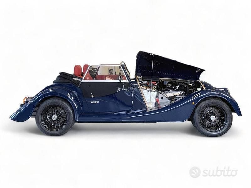 Nuova Morgan Plus 2025 Blu Cabrio