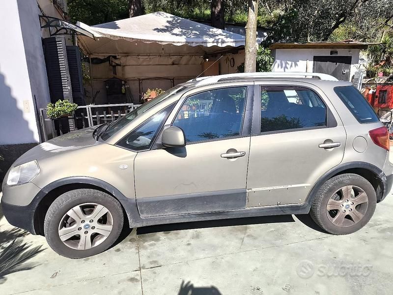 Usata Fiat Sedici 107 CV (78 kW) 2006 SUV