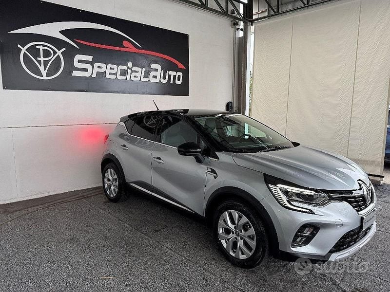 Usata Renault Captur 91 CV (66 kW) 2021 Grigio SUV